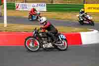 Vintage-motorcycle-club;eventdigitalimages;mallory-park;mallory-park-trackday-photographs;no-limits-trackdays;peter-wileman-photography;trackday-digital-images;trackday-photos;vmcc-festival-1000-bikes-photographs